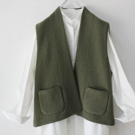 atelier naruse アトリエナルセ　pure wool bouclé vest　ピュアウールブークレベスト　#ブラック、オリーブ　【送料無料】