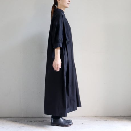 **またまたまた再生産分** LinenYa リネンヤ　コットンスタンドカラーワンピース　#ブラック、千鳥格子
