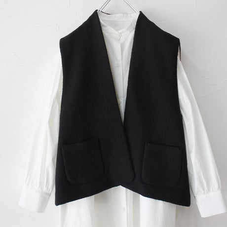 atelier naruse アトリエナルセ　pure wool bouclé vest　ピュアウールブークレベスト　#ブラック、オリーブ　【送料無料】