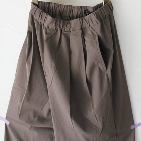 TRAVAIL MANUEL トラバイユマニュアル　レーヨンリネンストレッチ2タックワイドパンツ　#モカ、セージ