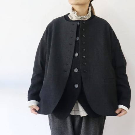 **再入荷** MAGALI マガリ　リネンウールクラシックジャケット　#カーキ、ブラック　【送料無料】