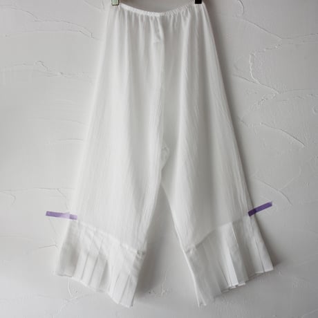 **2026春夏分到着** SUSURI ススリ　フルッターパンツ　#white, black　【送料無料】