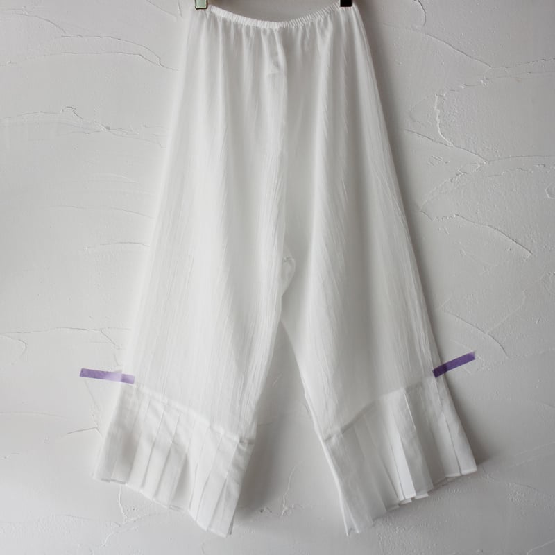 2026春夏分到着** SUSURI ススリ フルッターパンツ #white, black