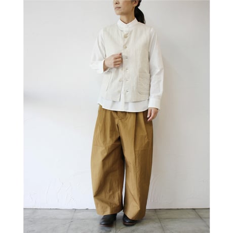 atelier naruse アトリエナルセ　リネンコットンヘリンボンシャンブレーベスト　#キナリ、ブルー