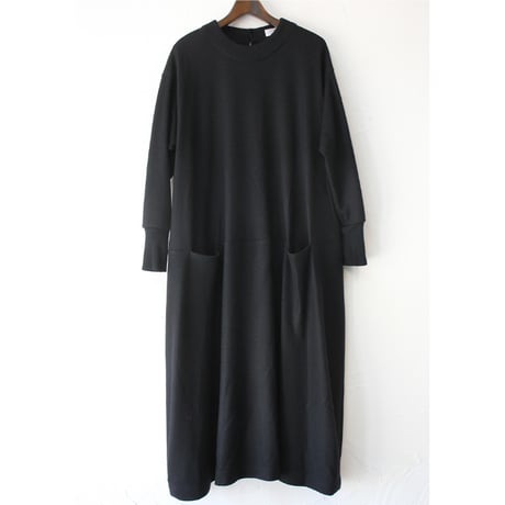 **またまた再入荷**atelier naruse アトリエナルセ　wool cocoon one-piece　ウールコクーンワンピース　【送料無料】