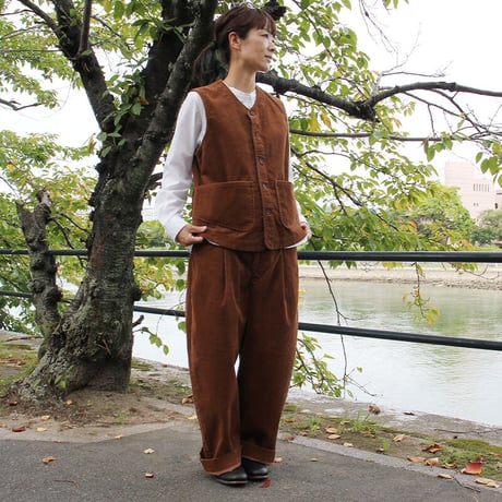 sasanqua by trees サザンカバイツリーズ　細14コールコーデュロイクラシックベスト　#ベージュ、ブラウン　【送料無料】