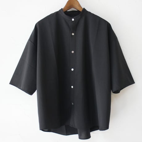 TRAVAIL MANUEL トラバイユマニュアル　ハイツイストPストレッチバンドカラーシャツ　#ブラック