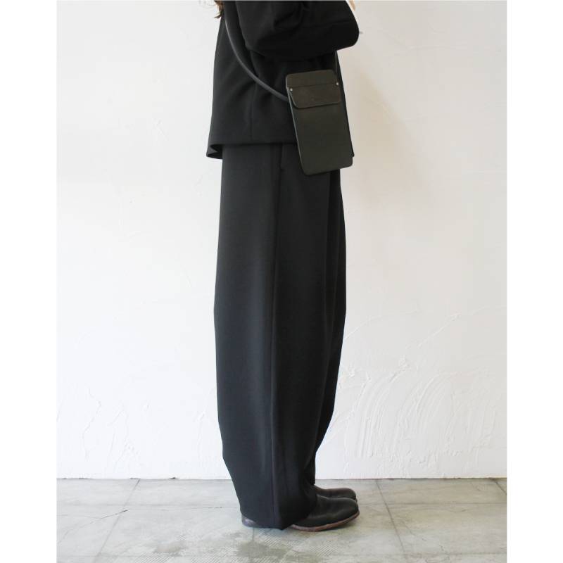 TRAVAIL MANUEL トラバイユマニュアル Wクロスコクーンパンツ