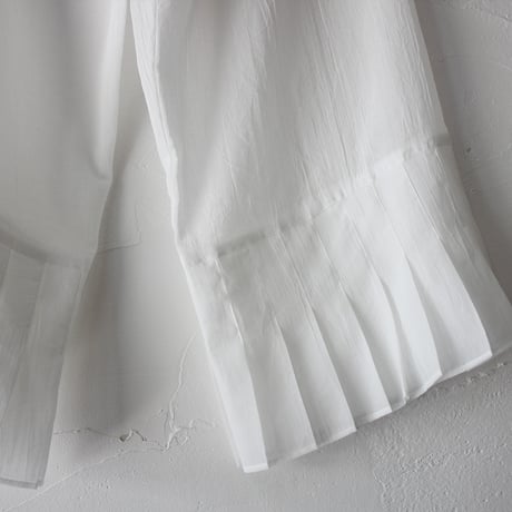 **2026春夏分到着** SUSURI ススリ　フルッターパンツ　#white, black　【送料無料】