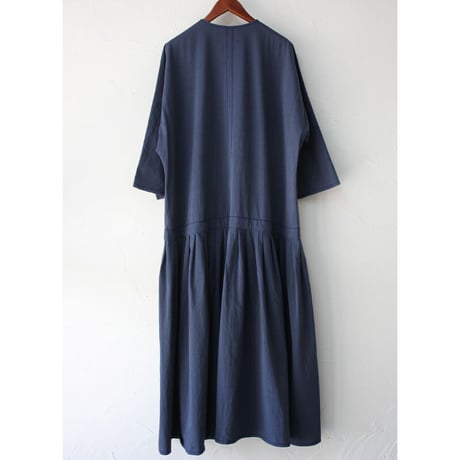**またまた再入荷** homspun　ホームスパン　コットンラチネ八分袖タックワンピース　#アイアンブルー、ネイビー、ブラック