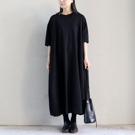 **再入荷** atelier naruse アトリエナルセ　コットンカットソーコクーンワンピース　#ネイビーブルー、ブラック　【送料無料】