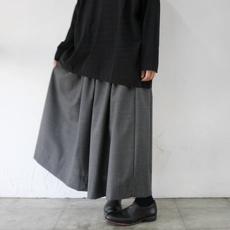 **またまた再入荷**　homspun ホームスパン　ウールトロピカルクロスギャザースカート　#ベージュ、チャコール、ネイビー　【送料無料】