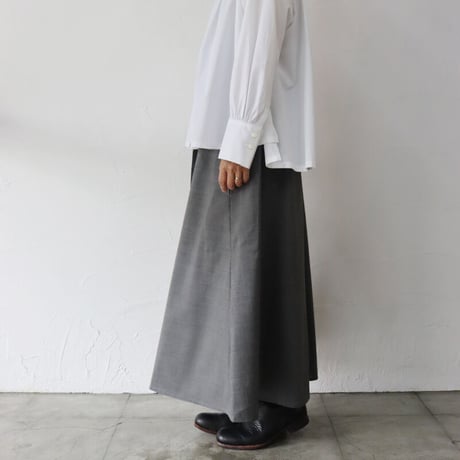 homspun ホームスパン　ウールトロピカルクロス裏付きフレアースカート　#グレー、ブラック