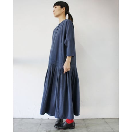 **またまた再入荷** homspun　ホームスパン　コットンラチネ八分袖タックワンピース　#アイアンブルー、ネイビー、ブラック