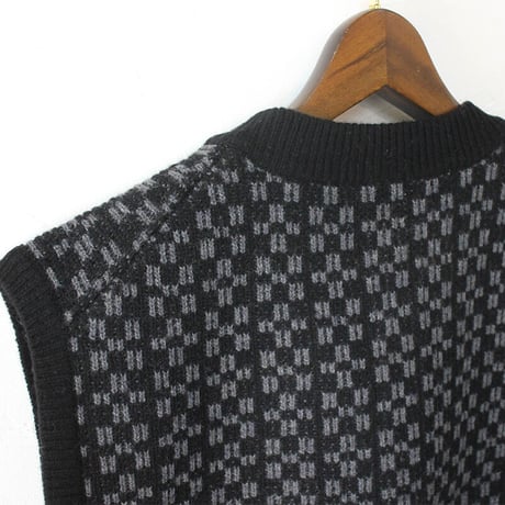 **再入荷** homspun ホームスパン　メリノウール前開きベスト　#アイボリーｘブルー、ブラックｘチャコール