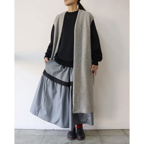 ARTE POVERA アルテポーヴェラ　リサイクルウールパイルロングベスト　#生成りベージュ、ライトグレー