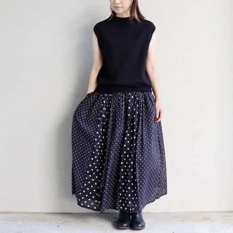 **再入荷** Linenya リネンヤ as it is. コットンノースリーブニット　#アイボリー、ブラック