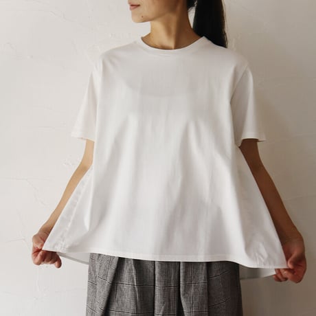 **再入荷** Linenya リネンヤ　バックギャザー半袖Tシャツ　#ホワイト、ブラック　【送料無料】