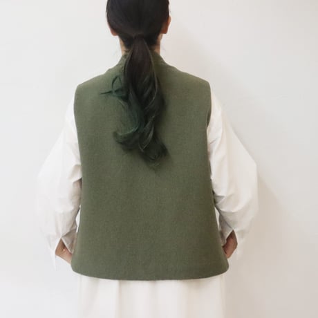 atelier naruse アトリエナルセ　pure wool bouclé vest　ピュアウールブークレベスト　#ブラック、オリーブ　【送料無料】