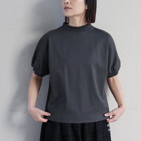 MAGALI マガリ コットン天竺・ギャザースリーブカットソー # チャコール、サビブルー、アイボリー