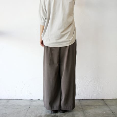 TRAVAIL MANUEL トラバイユマニュアル　レーヨンリネンストレッチ2タックワイドパンツ　#モカ、セージ