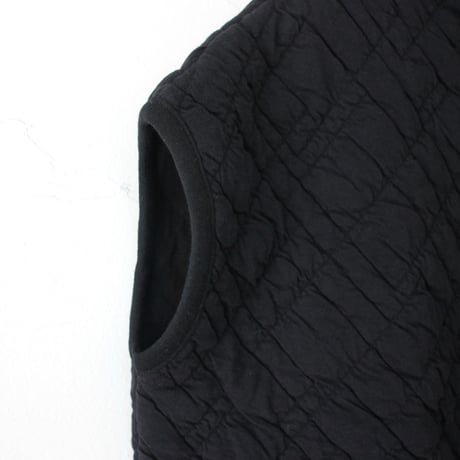 **またまた再々入荷**Linenya リネンヤ　キルティングベスト　#アイボリー、ブラック