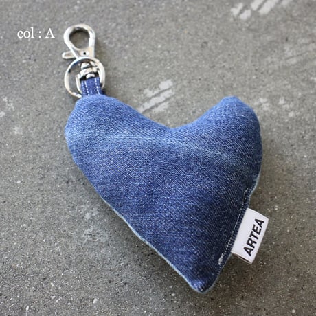 ARTE POVERA アルテポーヴェラ　デニムMIXキーホルダー　#加工デニムMIX