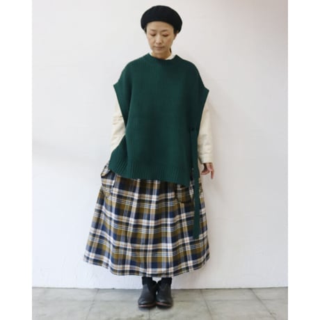 maomade マオメイド　やわらかウールミドルゲージベスト　#エクリュ、グリーン、ブラック
