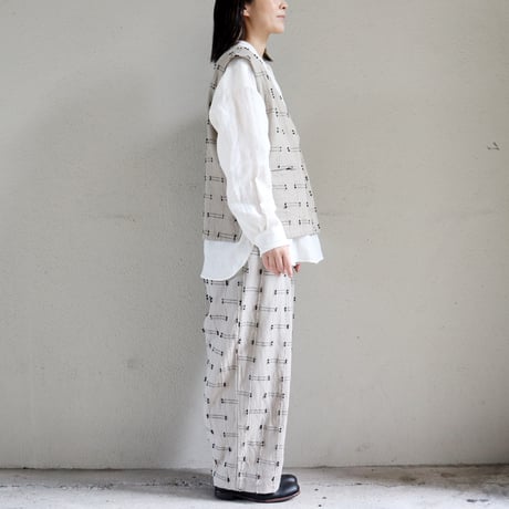 ARTE POVERA アルテポーヴェラ　インドジャガードVベスト　#サンドベージュ、ブラック