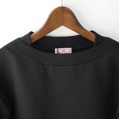 maomade マオメイド　きれいめしっかり裏毛変形ネックタック入りプルオーバー