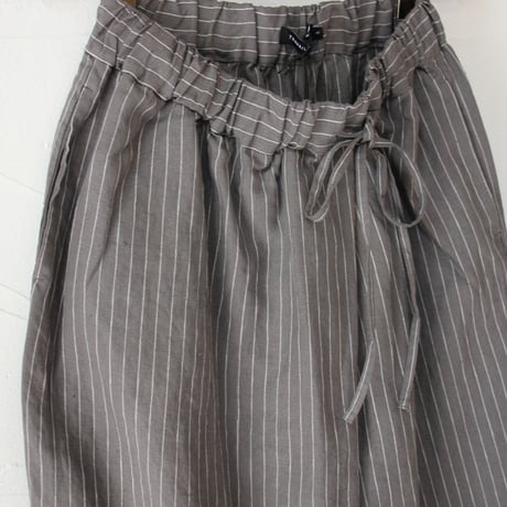TRAVAIL MANUEL トラバイユマニュアル　リネンストライプスラントリボンパンツ　#ネイビー、グレー