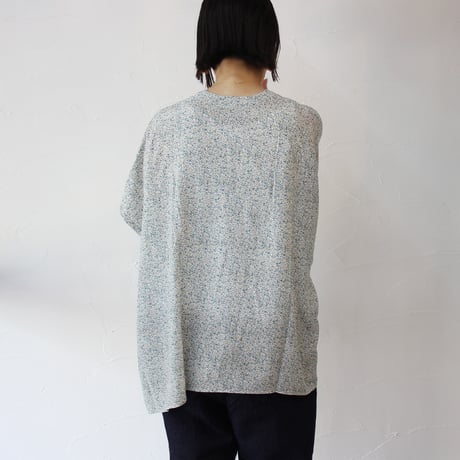 TRAVAIL MANUEL トラバイユマニュアル フラワープリントフレンチギャザーブラウス　#オフ白、イエロー