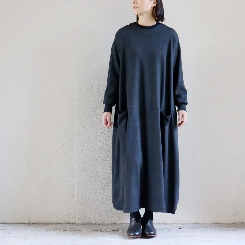 atelier naruse アトリエナルセ　コクーンワンピース グレー またまた再入荷**atelier naruse アトリエナルセ wool cocoon o