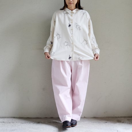atelier naruse アトリエナルセ　コットンツイルタックパンツ　cotton twill tuck pants　#ピンク、チャコール