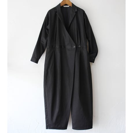 atelier naruse アトリエナルセ　コットンカシュクールジャンプスーツ　cotton cache-coeur jumpsuit　#ベイジュ、ブラック