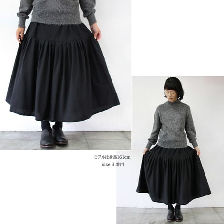**再入荷** homspun ホームスパン　ウールトロピカルクロス裏付きタックスカート　#ブラック　【送料無料】