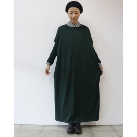 CAERULA カエルラ　ウォッシャブルウールワンピース　#ブラック、レッド、グリーン