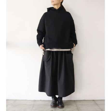 maomade マオメイド　きれいめしっかり裏毛Aラインフード付きプルオーバー