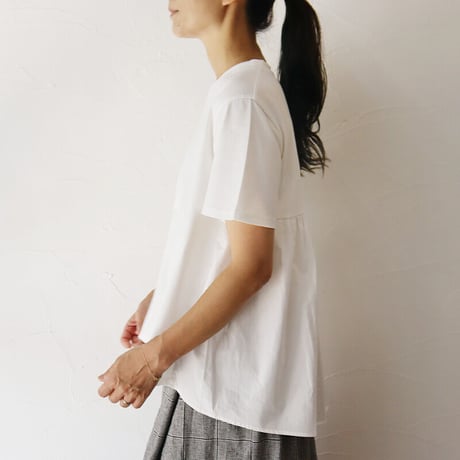 **再入荷** Linenya リネンヤ　バックギャザー半袖Tシャツ　#ホワイト、ブラック　【送料無料】