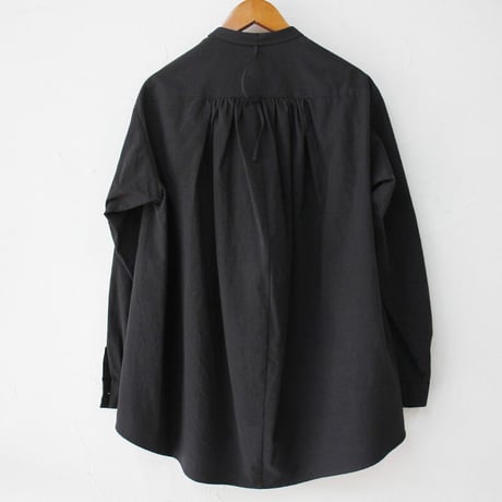 SUSURI ススリ　ヘムレンシャツ　#greenish black , off white