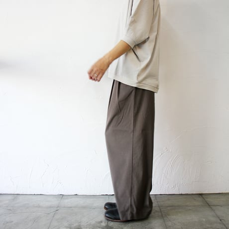 TRAVAIL MANUEL トラバイユマニュアル　レーヨンリネンストレッチ2タックワイドパンツ　#モカ、セージ