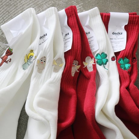 decka x BRÚ NA BÓINNE　Pile Socks - Embroidery　#ホワイト、レッド