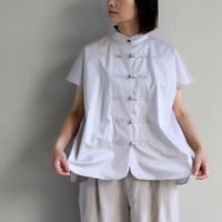 **S u K i M a -スキマ-別注** sasanqua by trees　スタンドカラーチャイナブラウス　#グレー　【送料無料】