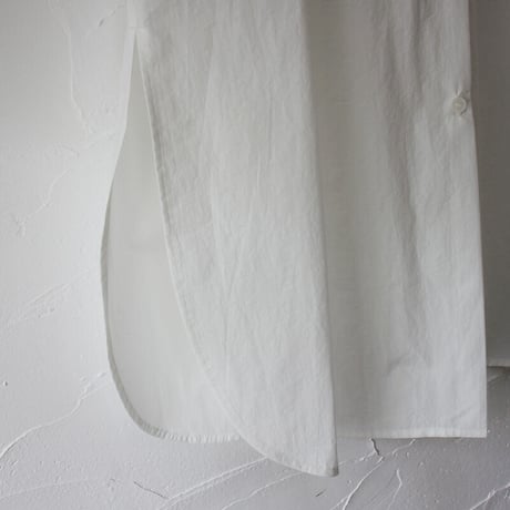 **またまた再入荷** atelier naruse アトリエナルセ　コットンタイプライターロングシャツ　#ホワイト　【送料無料】
