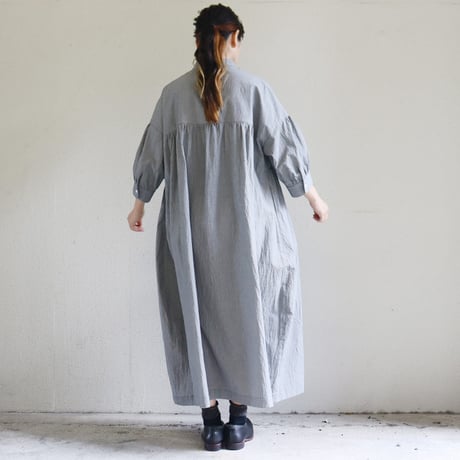 **またまたまた再生産分** LinenYa リネンヤ　コットンスタンドカラーワンピース　#ブラック、千鳥格子