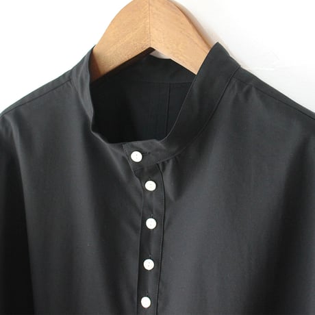 **またまたまた再入荷** Linenya リネンヤ　オーガニックコットンヘンリーネックブラウス　#ブラック　【送料無料】