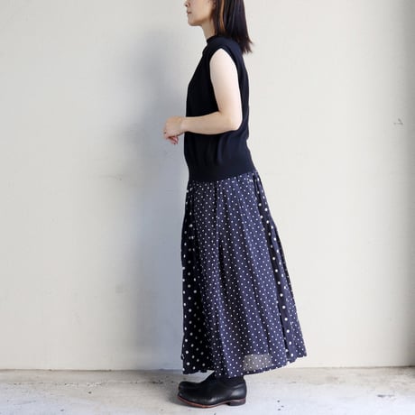 **再入荷** Linenya リネンヤ as it is. コットンノースリーブニット　#アイボリー、ブラック