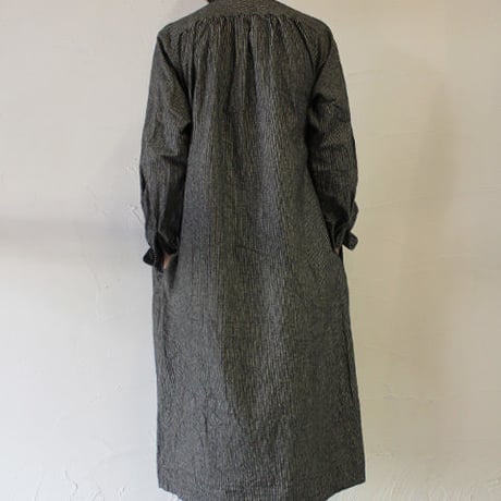 **S u K i M a -スキマ- 別製特注品** 15 jyugo ジュウゴ　綿麻起毛ストライプTABIギャザーワンピース　♯ブラック　【送料無料】