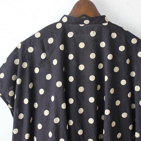 **再入荷** soil ソイル　ドットバンドカラーフレンチスリーブシャツ　#ブラック、ネイビー