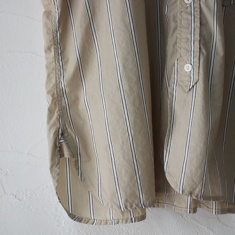 ARTE POVERA アルテポーヴェラ　タイプライターストライプフレンチスタンドシャツ　#白、ベージュ